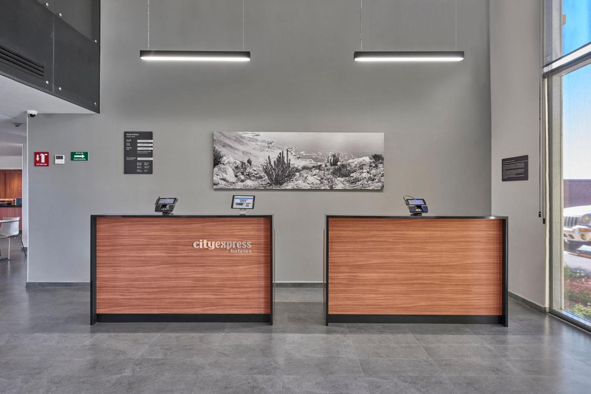 City Express By Marriott Comitan Exteriör bild